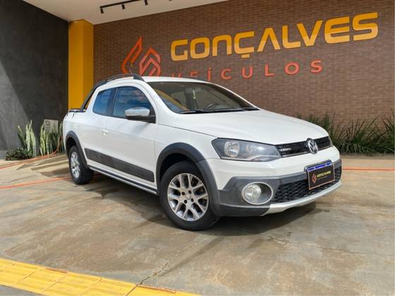VOLKSWAGEN SAVEIRO 1.6 CROSS CD 16V FLEX 2P MANUAL